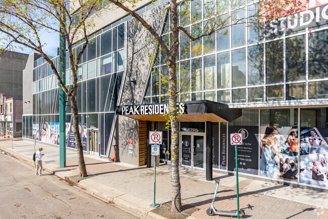 Building Photo - Peak Residences