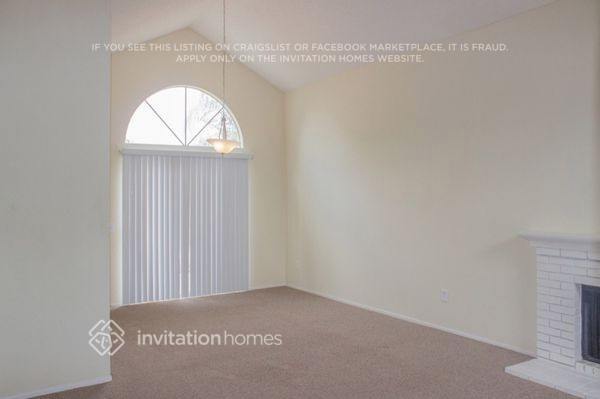 Foto del edificio - 14082 Chaparral Ave