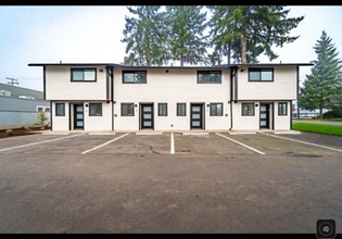 Building Photo - 118 S 53rd St