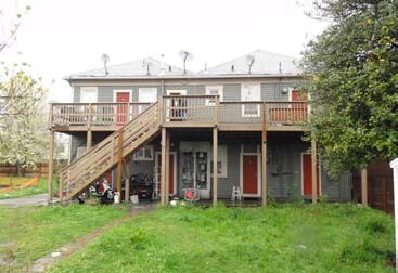 Building Photo - 817 S Cloverdale St
