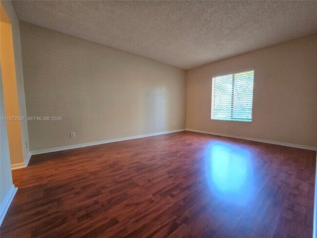 Foto del edificio - 204 Foxtail Dr