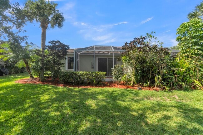 Building Photo - 10664 Royal Caribbean Cir