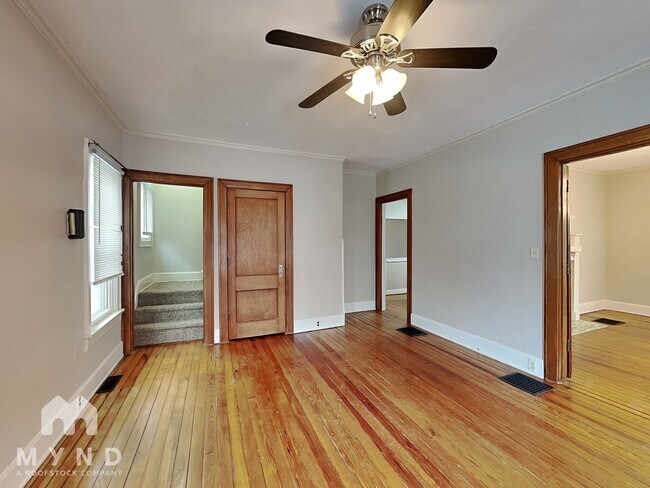 Foto del edificio - 215 Wilson Ave