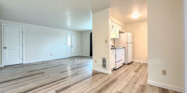 Building Photo - 2032 Chestnut St