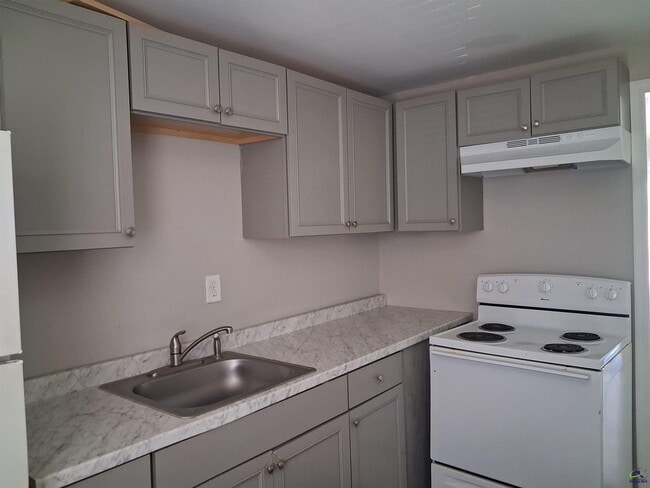 Building Photo - 1103 Gaines Dr