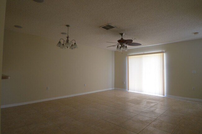 Foto del edificio - Winter Springs: 3/2.5 in Heritage Park!! AVAILABLE AUGUST 17th!
