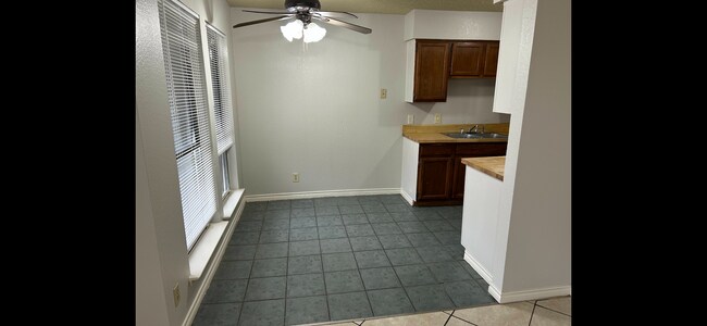 Building Photo - FOXFIRE8121