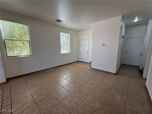 Foto del edificio - 5968 Hickory Nut Ave