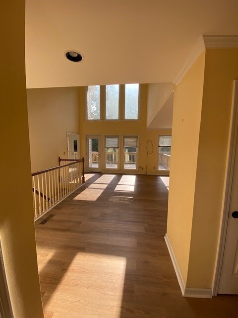 Foto del edificio - 447 Guilford Cir