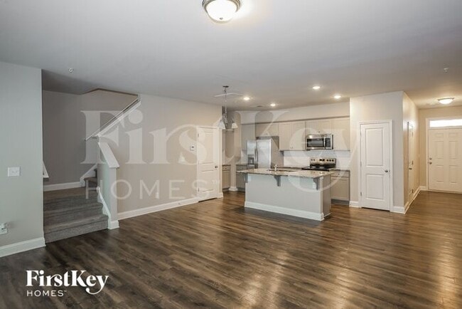 Building Photo - 2017 Cypress Village Dr NW