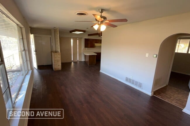 Building Photo - 2713 S Carrier Pkwy