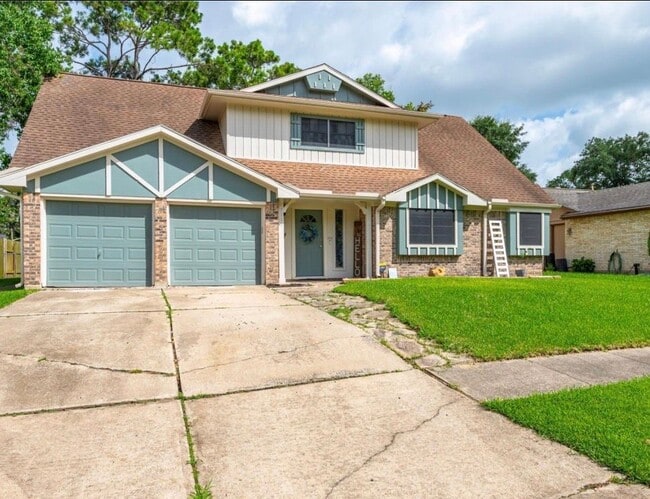 Building Photo - 5110 Tashkent Dr