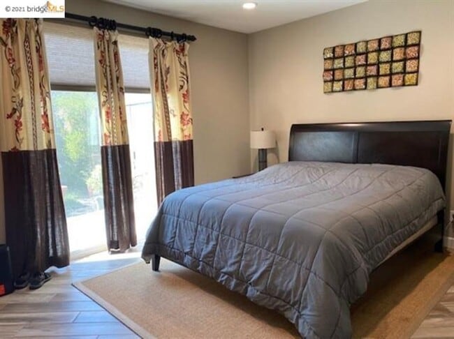 Foto del edificio - AMAZING RIO VISTA SINGLE STORY TRILOGY RENTAL WITH EVERY AMENITY POSSIBLE!