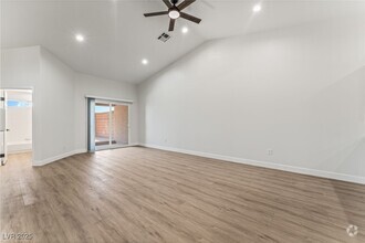 Building Photo - 386 Rosado Springs St