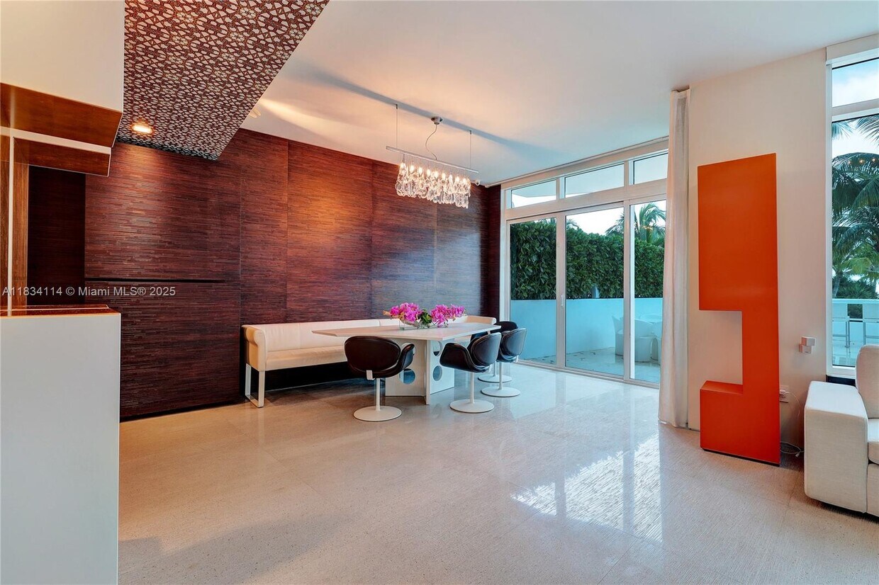 Foto principal - 50 South Pointe Dr