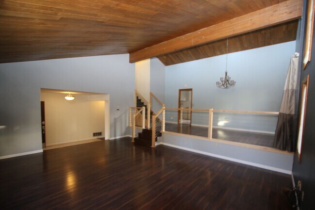 Building Photo - 12811 Huffman Cir