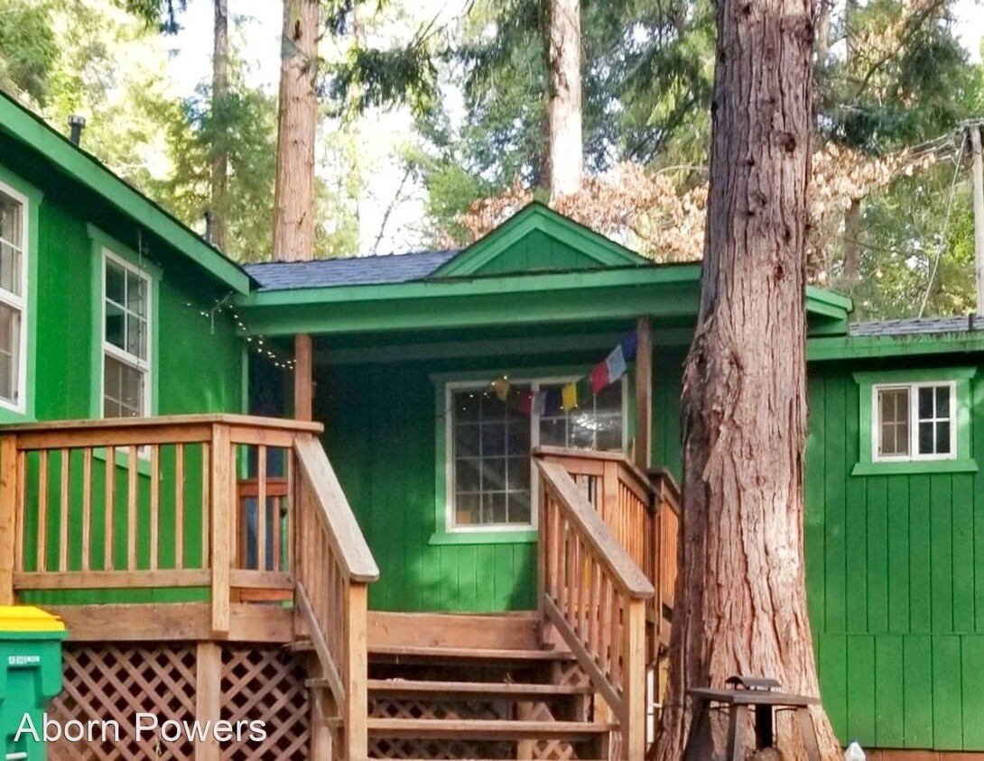 Foto principal - 3 br, 2 bath House - 5647 Pine Haven Dr B