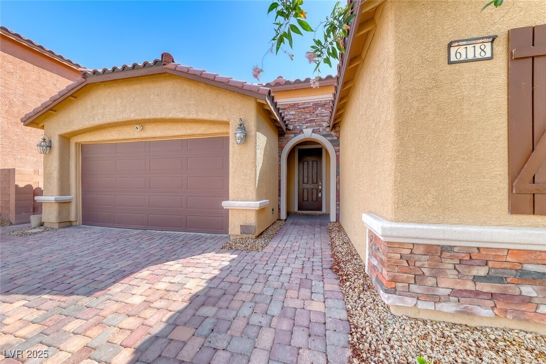 Foto principal - 6118 Andover Wood Rd
