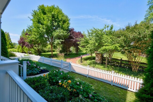 Building Photo - 1412 Musgrove Alley