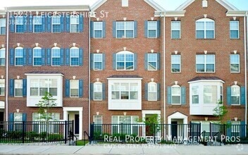 Building Photo - 15231 Leicestershire St