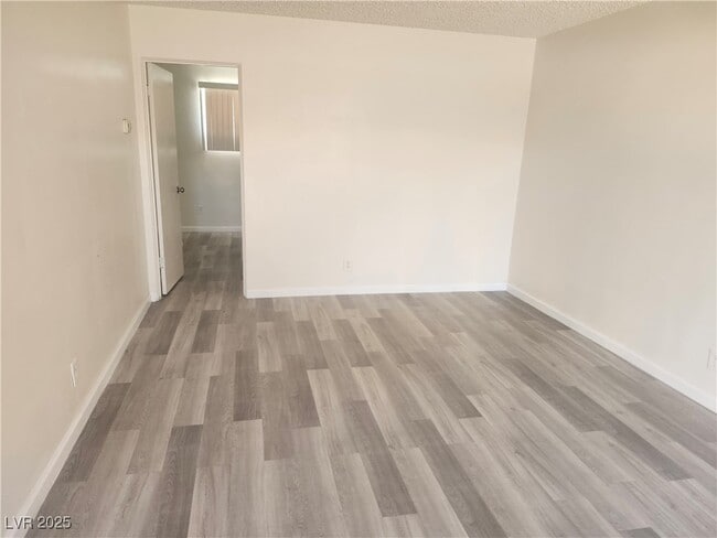 Foto del edificio - 559 San Pablo Dr