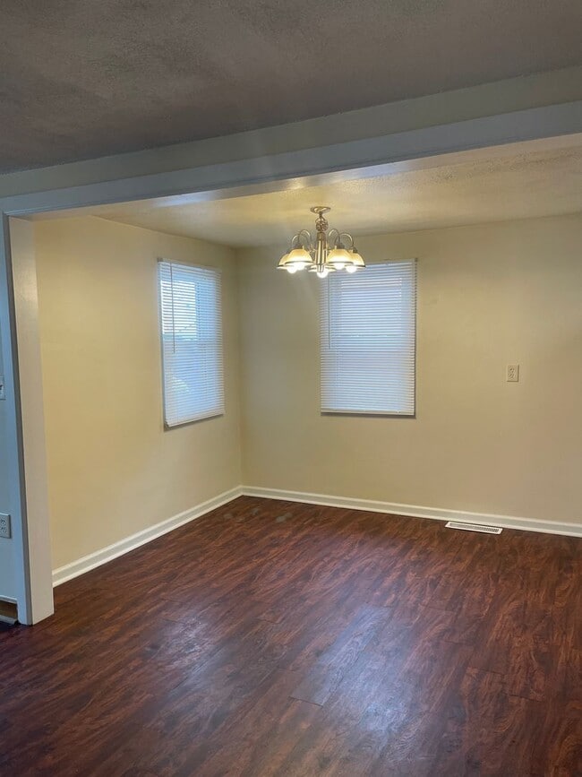 Building Photo - 1144 Prince Dr