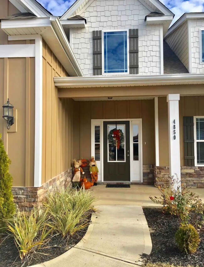 Building Photo - 4BD/3.5BA New Construction home In Crawfor...