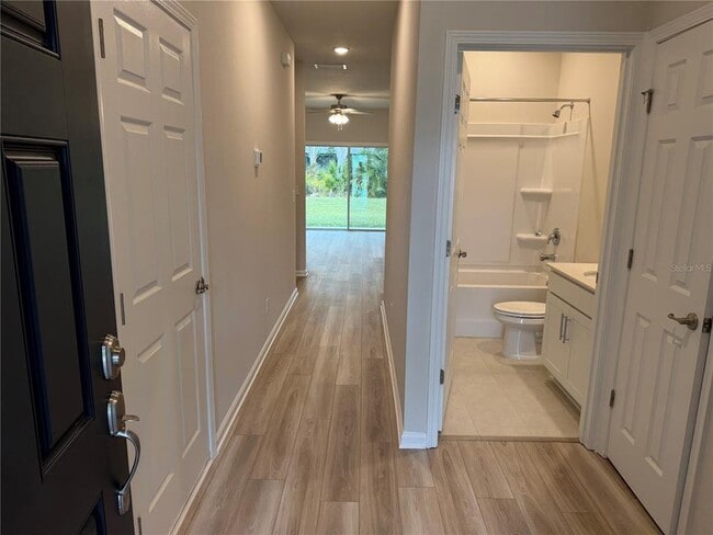 Building Photo - 9 Pier Ln