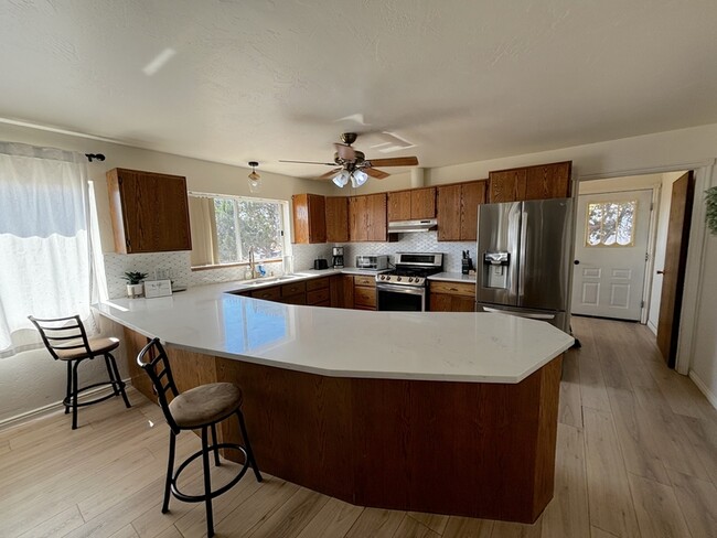 Building Photo - 2020 N Blue Mountain Rd