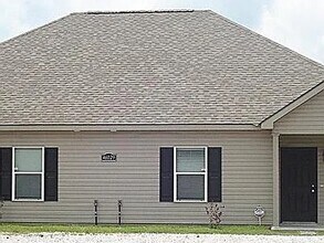 Building Photo - 46029 Lee Hughes Rd
