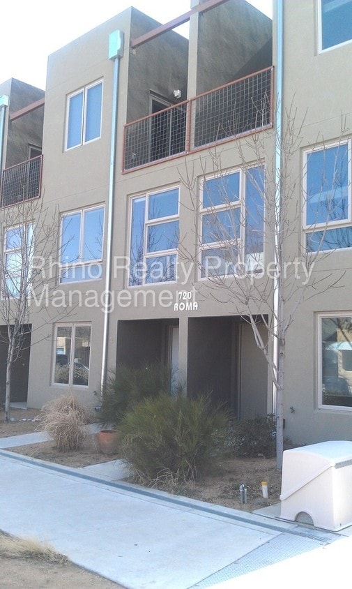 Primary Photo - Downtown Loft! All the amenities