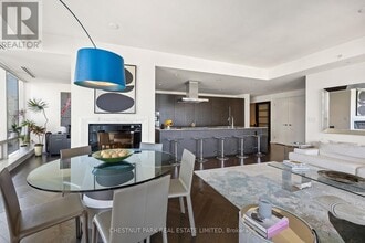 Building Photo - 180 University Ave