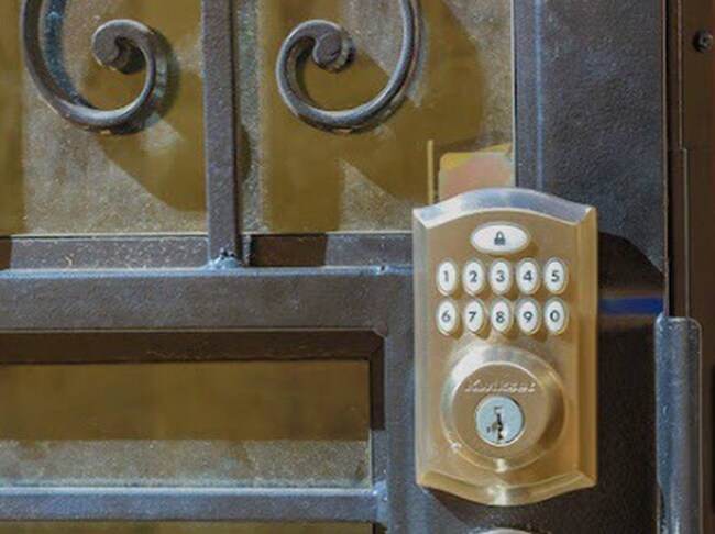Foto del edificio - 3830 Kensingwood Trce