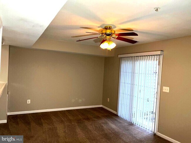 Foto del edificio - 46080 Callas Way