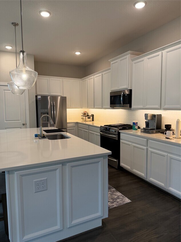Building Photo - 10719 Pleasant View Dr