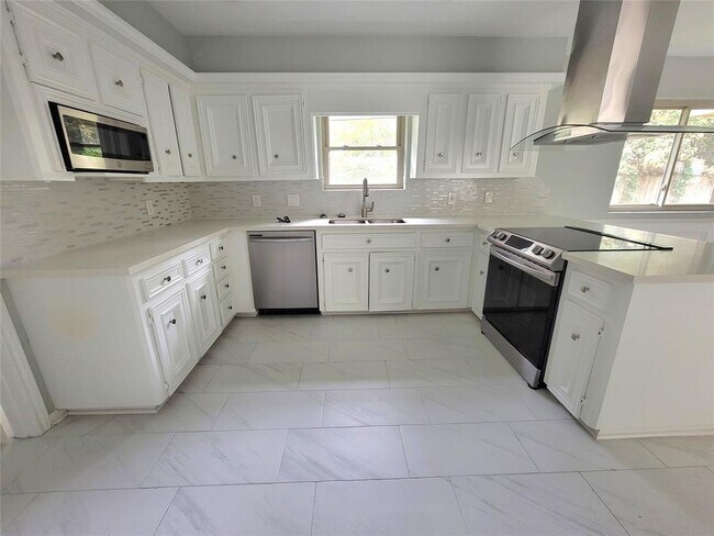 Building Photo - 9610 Oxted Ln