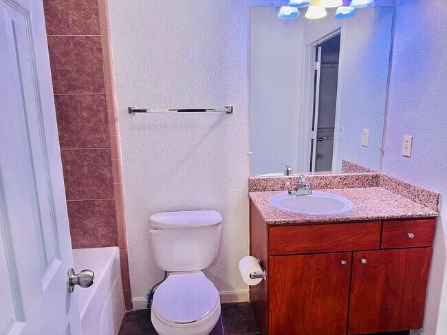 Foto del edificio - 8434 Walerga Rd