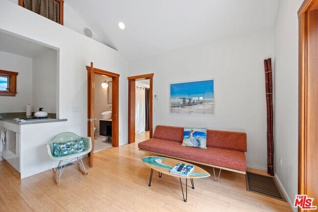 Foto del edificio - 2130 Glencoe Ave