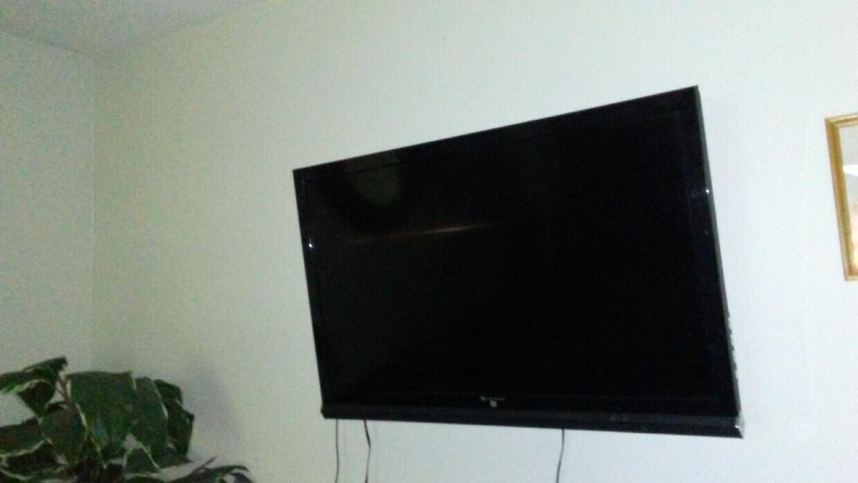 TV Included in LR - 5 Perry Hill Rd