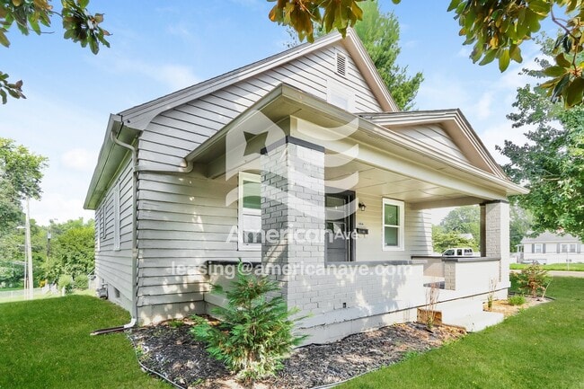 Building Photo - 1004 Korb Ave