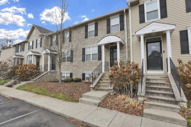 Building Photo - 243 Oxford Oak Dr