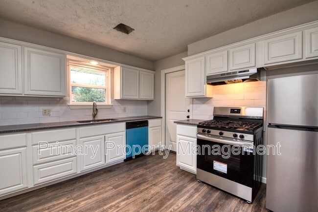 Building Photo - 2828 SW 83rd St