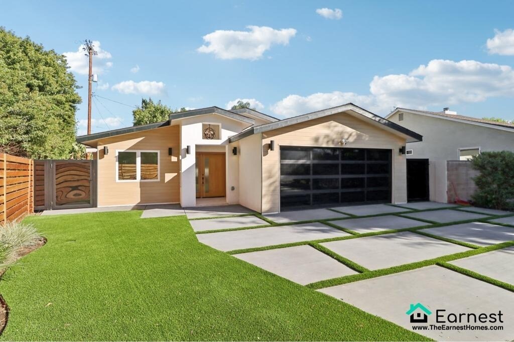 Foto principal - 4 + 3 Elegant Sherman Oaks Retreat with Po...