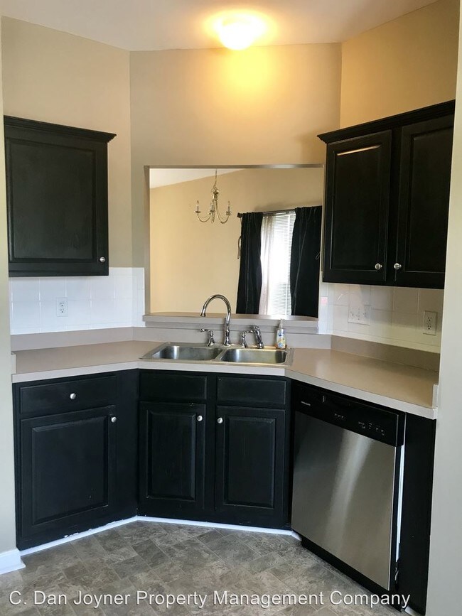 Building Photo - 3 br, 2.5 bath House - 731 Rock Hill Ct.