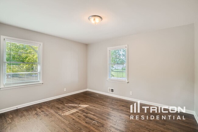 Foto del edificio - 3581 S Sherwood Rd SE