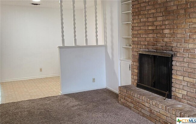 Building Photo - 3601 Ivanhoe Dr
