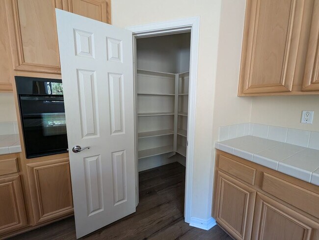 Foto del edificio - 17008 Spring Canyon Pl