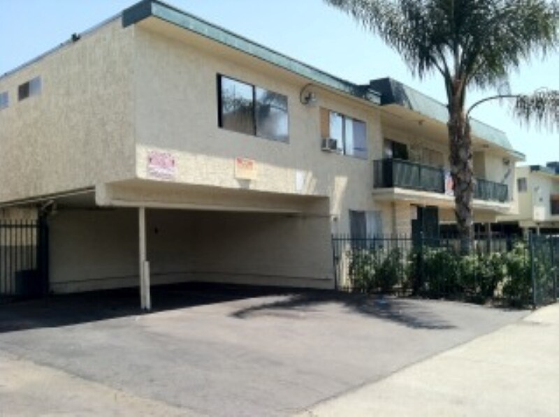 Primary Photo - 9022 Orion Ave