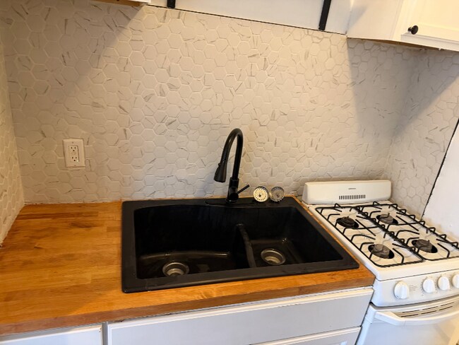 Foto del edificio - 15236 Tireman Ave