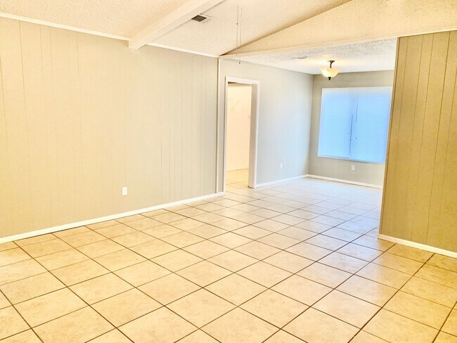 Foto del edificio - 6606 Quitman Ave